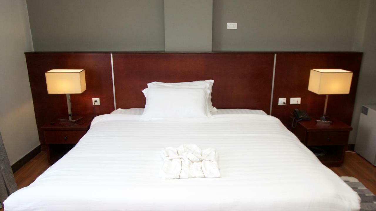 Yinm Furnished Apartment Addis Ababa Exterior photo