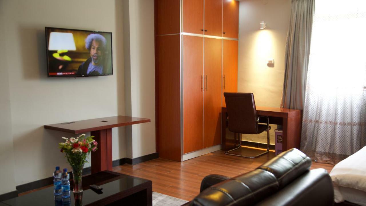Yinm Furnished Apartment Addis Ababa Exterior photo