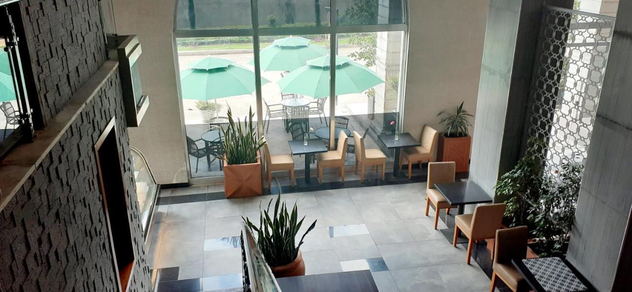 Yinm Furnished Apartment Addis Ababa Exterior photo
